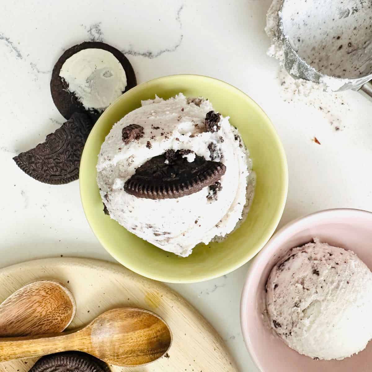 Scoops of Oreo Ice Cream in a bowl ready to be enjoyed.